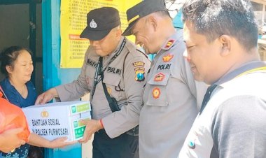 Melalui-Aplikasi-Matur-Pak-Kapolres,-Warga-Desa-Pelem-Terima-Bantuan-Sosial-Polres-Bojonegoro